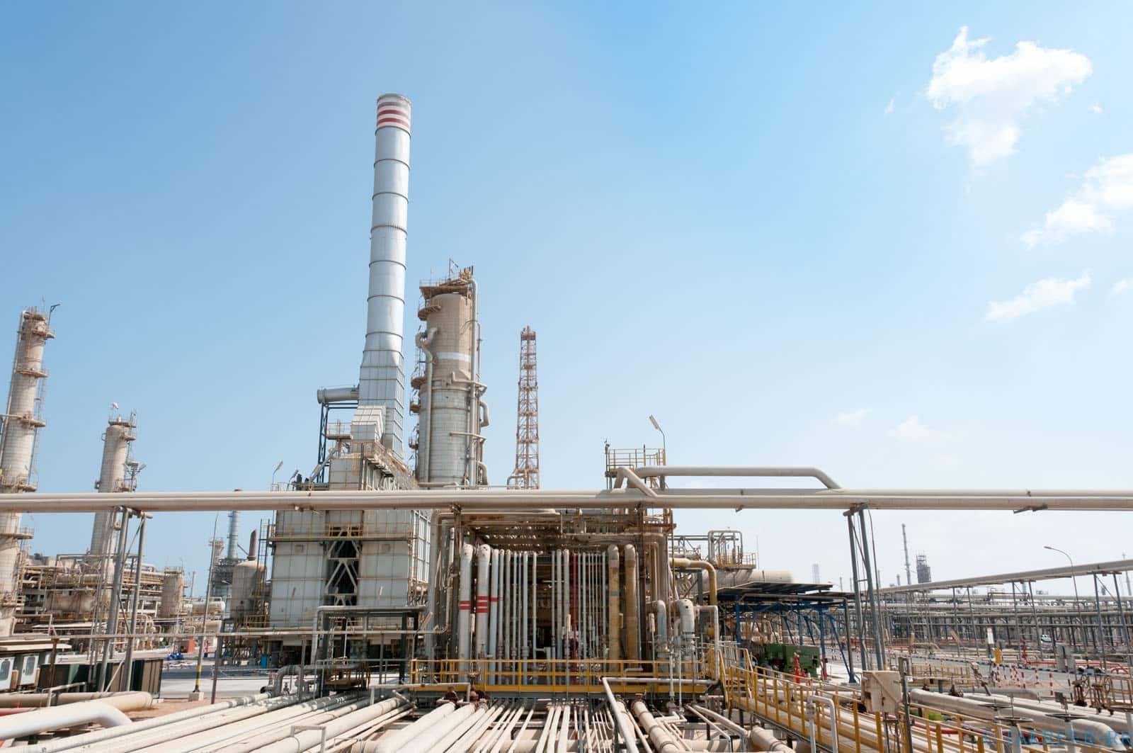 4.-Safe-routing-of-Safety-Valve-at-Ruwais-and-Abu-Dhabi-Oil-Refinery-Project