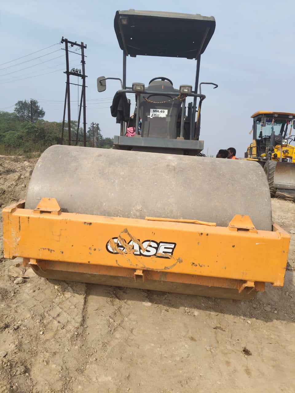 Soil compactor machine 